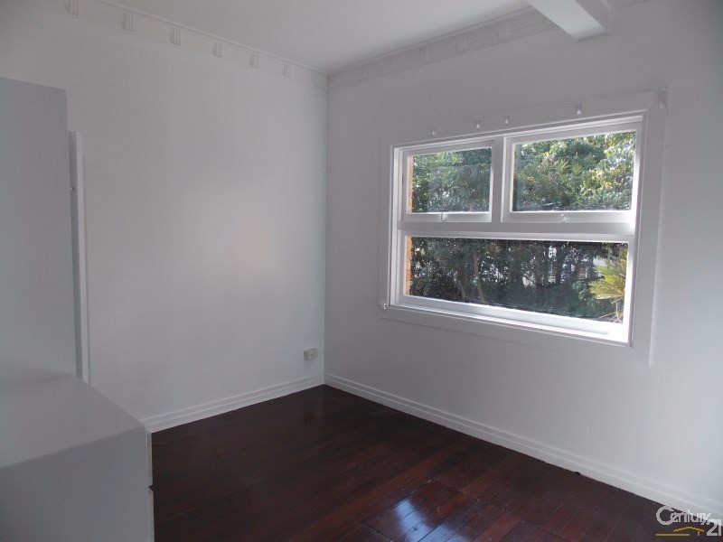 1/12 Miles Street, Coolangatta QLD 4225