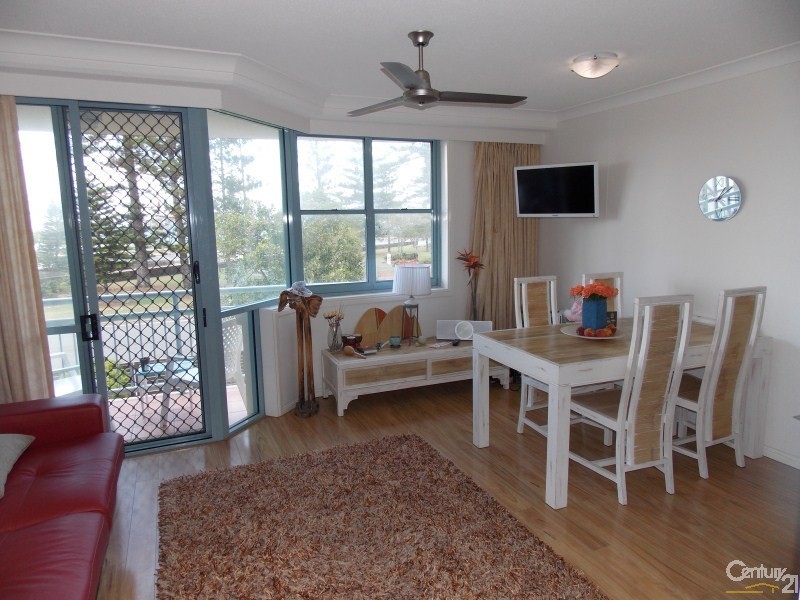203/92 Musgrave Sreet, Coolangatta QLD 4225