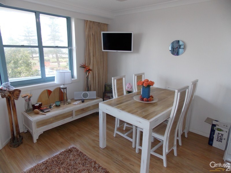 203/92 Musgrave Sreet, Coolangatta QLD 4225