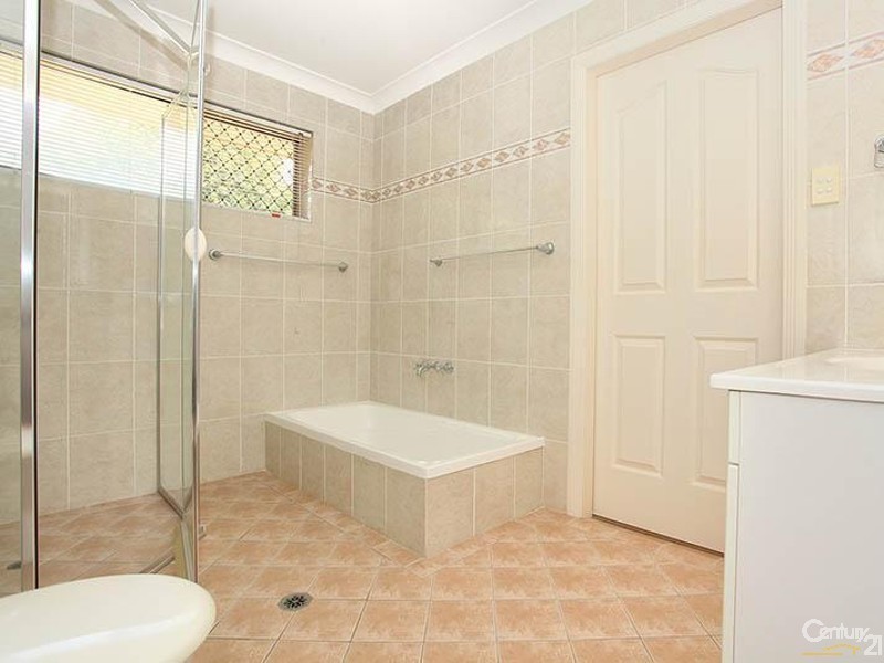 10 Firewheel Way, Banora Point NSW 2486