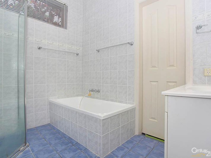 10 Firewheel Way, Banora Point NSW 2486