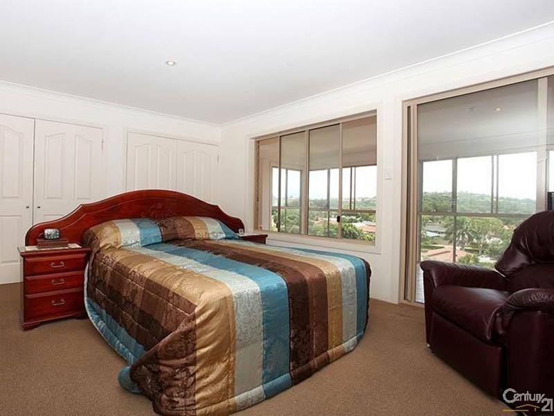 10 Firewheel Way, Banora Point NSW 2486