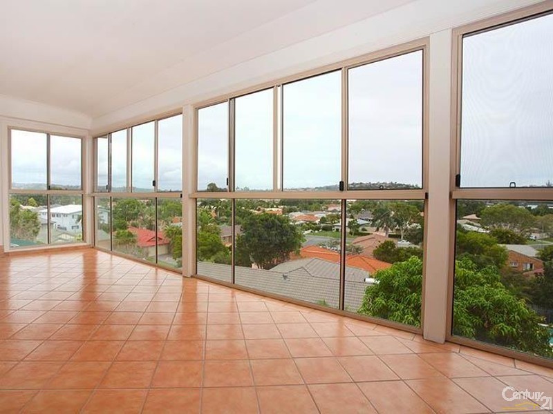 10 Firewheel Way, Banora Point NSW 2486