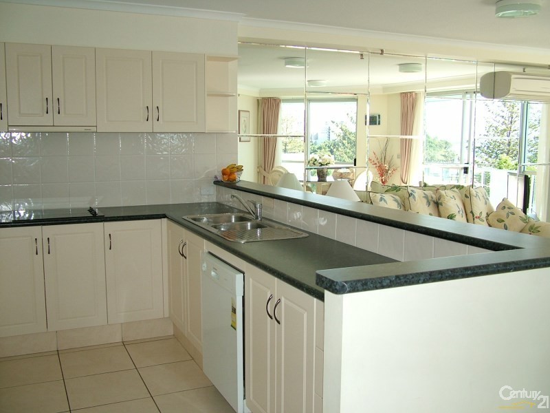 9/70 Marine Parade, Coolangatta QLD 4225