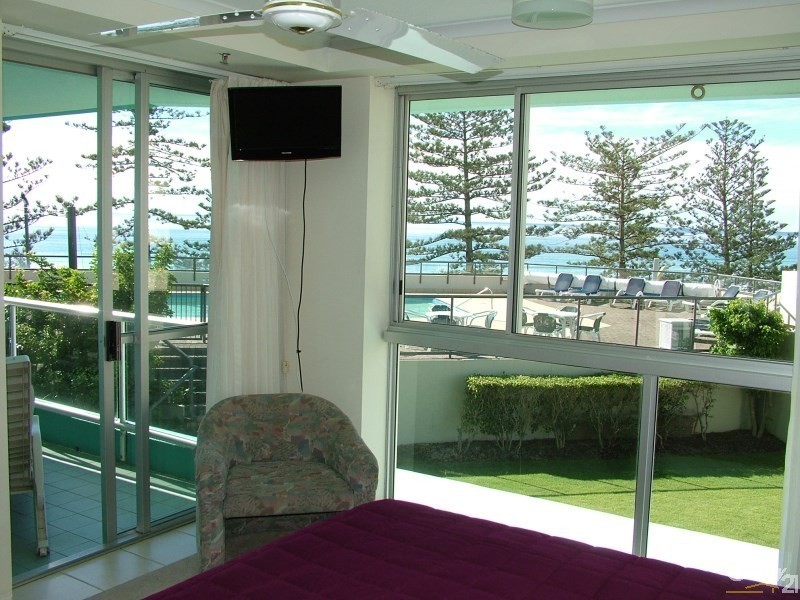 9/70 Marine Parade, Coolangatta QLD 4225