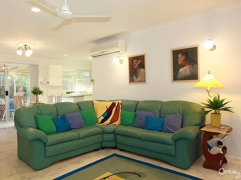 8/13 Kentia Crescent, Banora Point NSW 2486