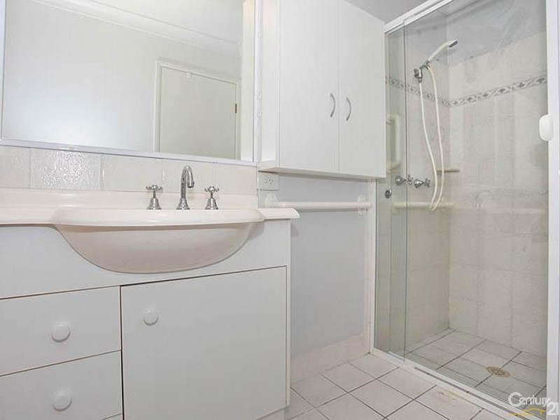 8/13 Kentia Crescent, Banora Point NSW 2486