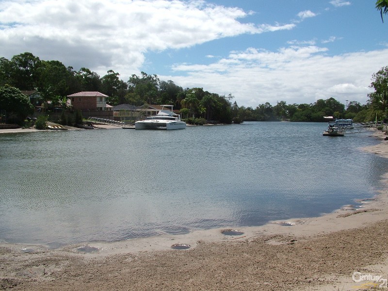 31 The Lakes Drive, Tweed Heads West NSW 2485