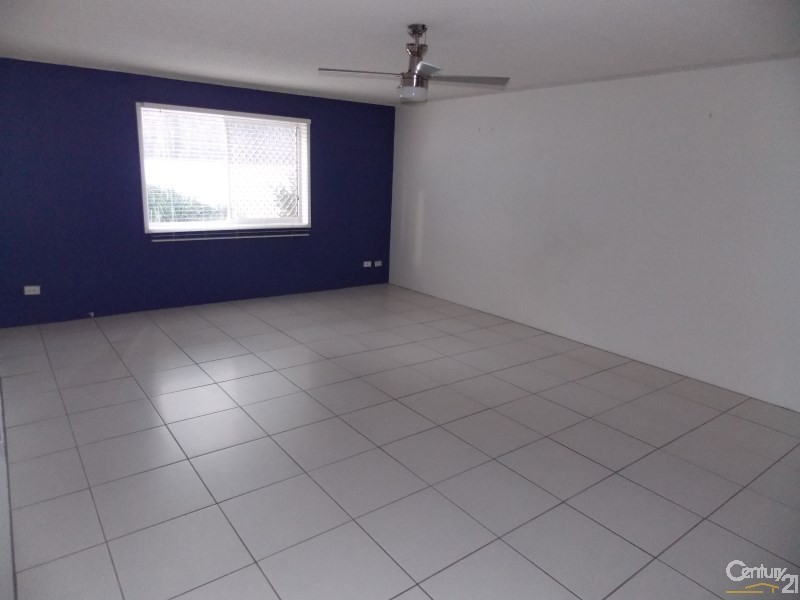 2/5 Douglas Street, Coolangatta QLD 4225