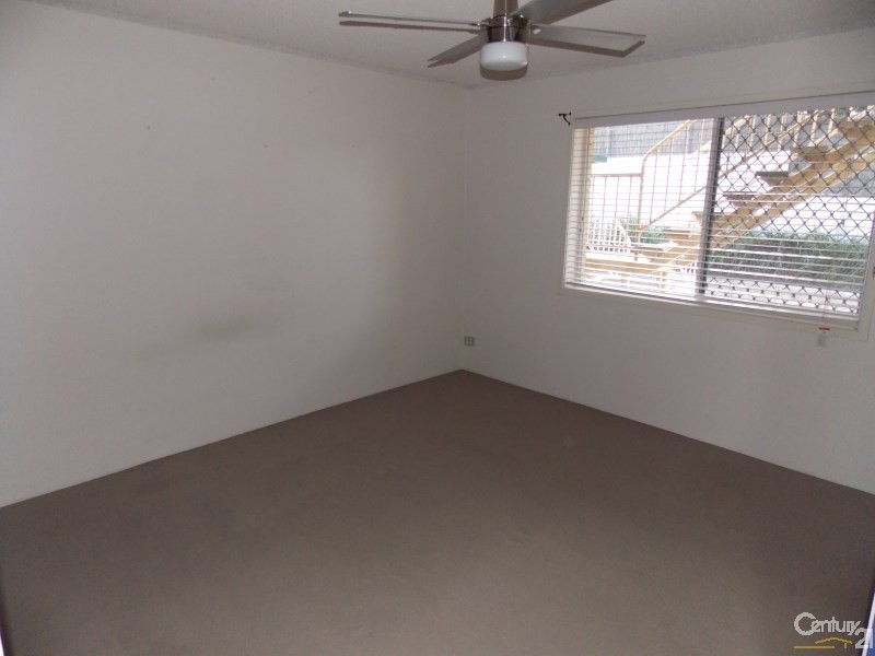 2/5 Douglas Street, Coolangatta QLD 4225