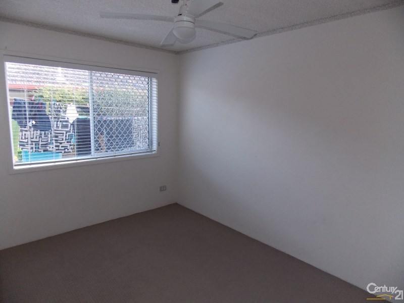 2/5 Douglas Street, Coolangatta QLD 4225