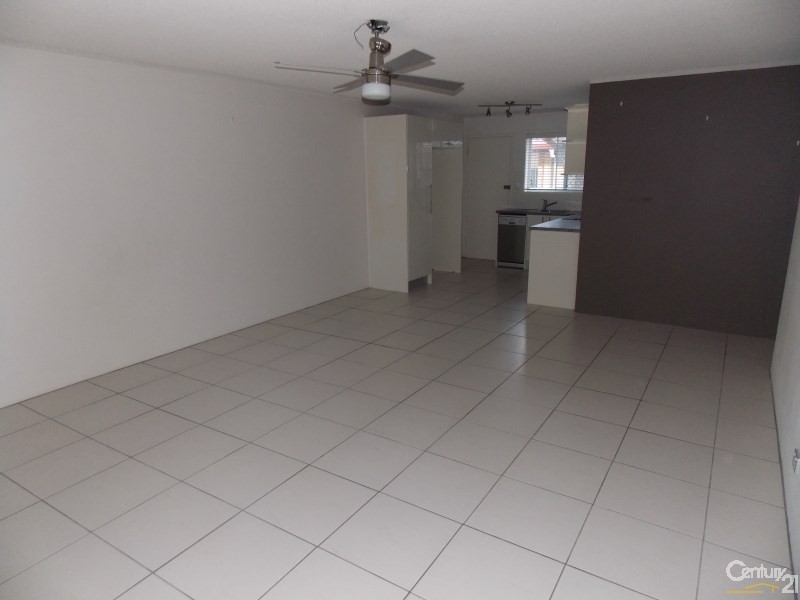 2/5 Douglas Street, Coolangatta QLD 4225