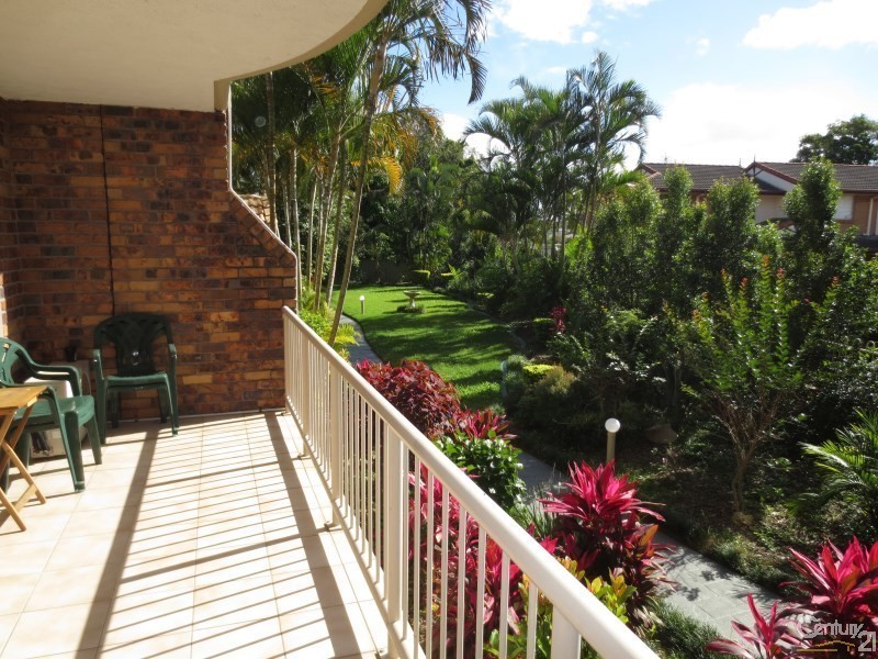 6/9 Ocean Street, Coolangatta QLD 4225