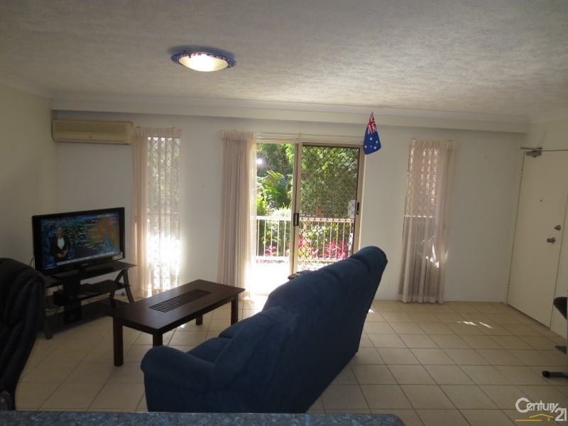 6/9 Ocean Street, Coolangatta QLD 4225