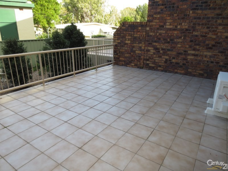 6/9 Ocean Street, Coolangatta QLD 4225