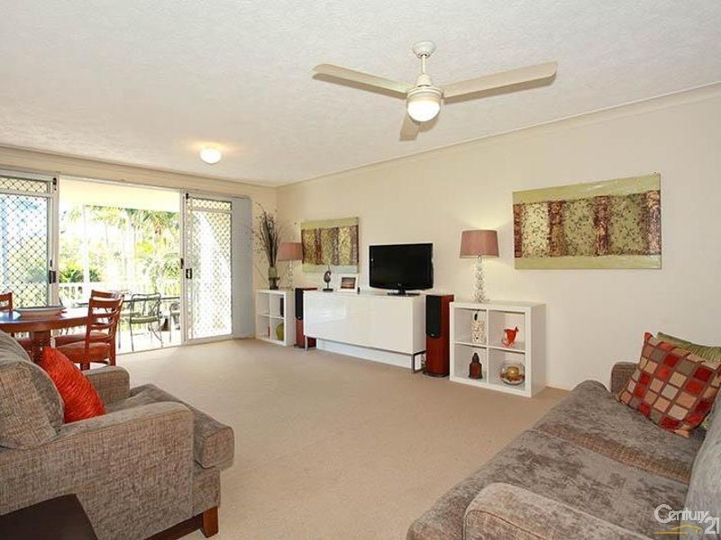 8/54 Dutton Street, Coolangatta QLD 4225