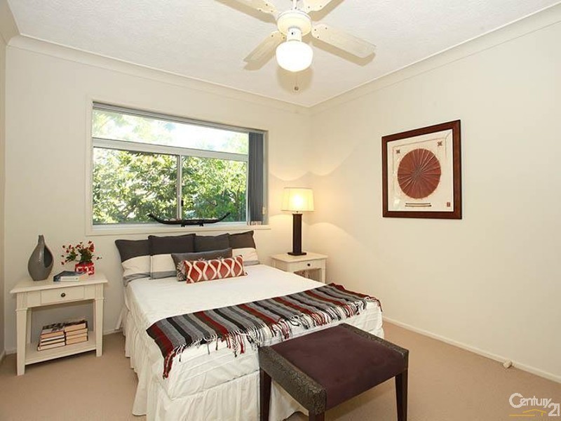 8/54 Dutton Street, Coolangatta QLD 4225