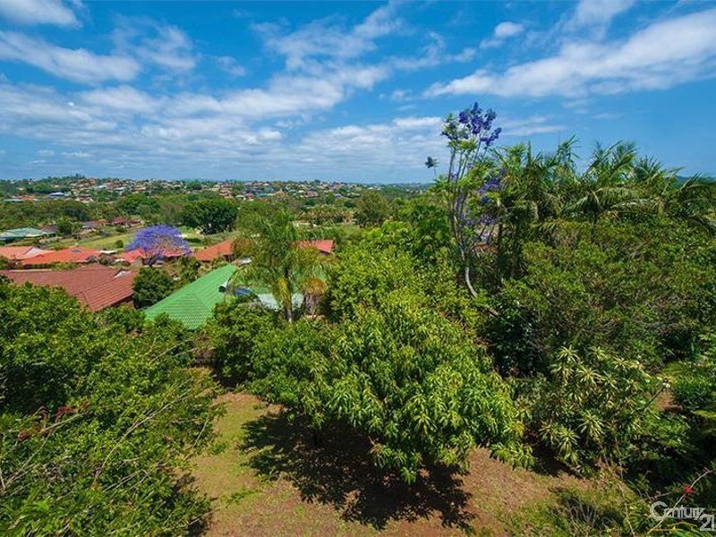 21 Cominan Avenue, Banora Point NSW 2486