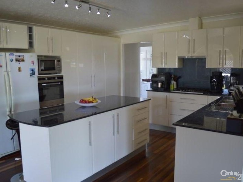 15 Hillcrest Avenue, Tweed Heads South NSW 2486