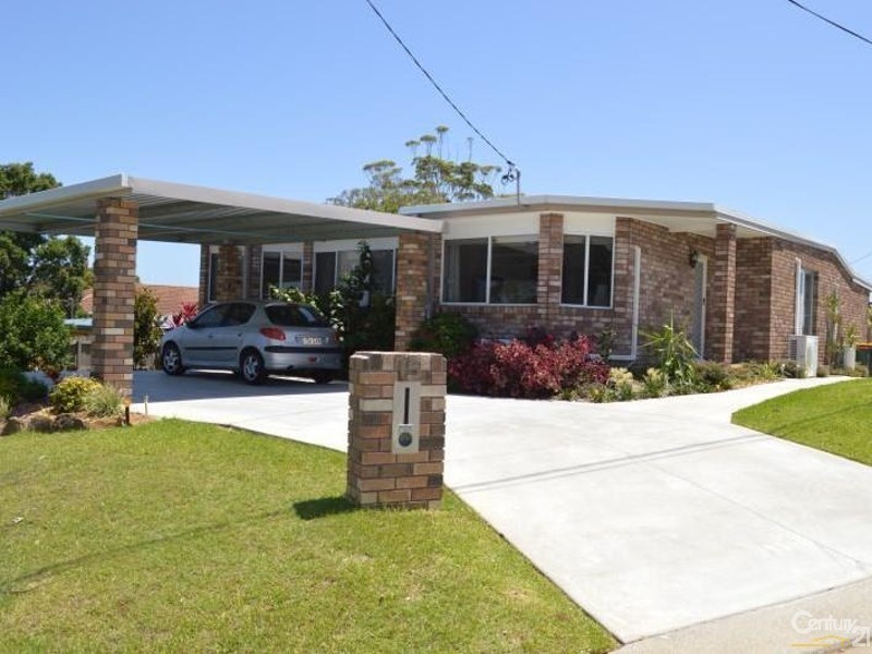 15 Hillcrest Avenue, Tweed Heads South NSW 2486
