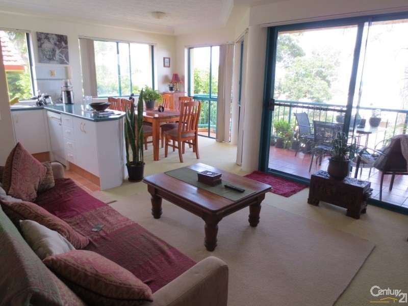 8/40 Rutledge Street, Coolangatta QLD 4225