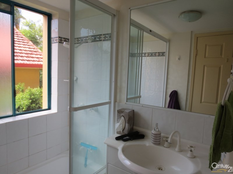 8/40 Rutledge Street, Coolangatta QLD 4225