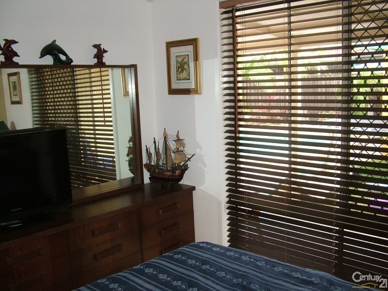 24 Triton Street, Tweed Heads South NSW 2486