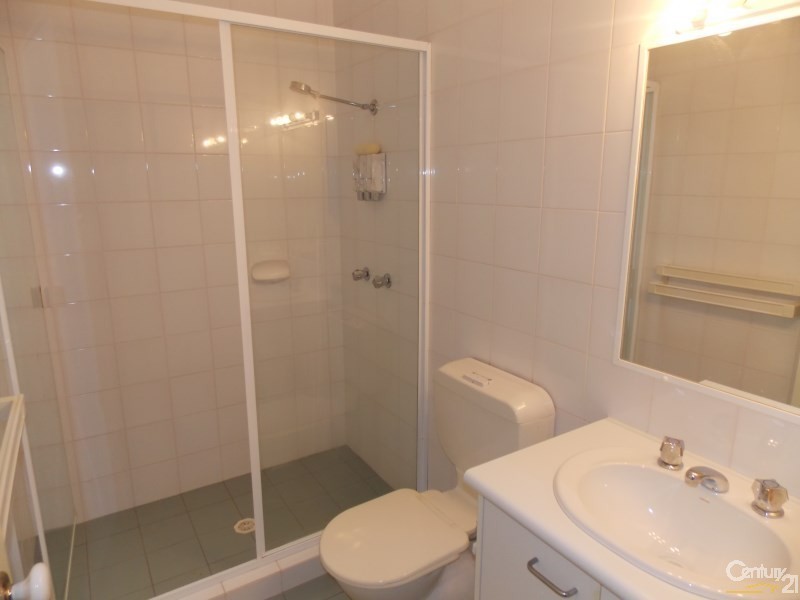 1/49 Dutton Street, Coolangatta QLD 4225