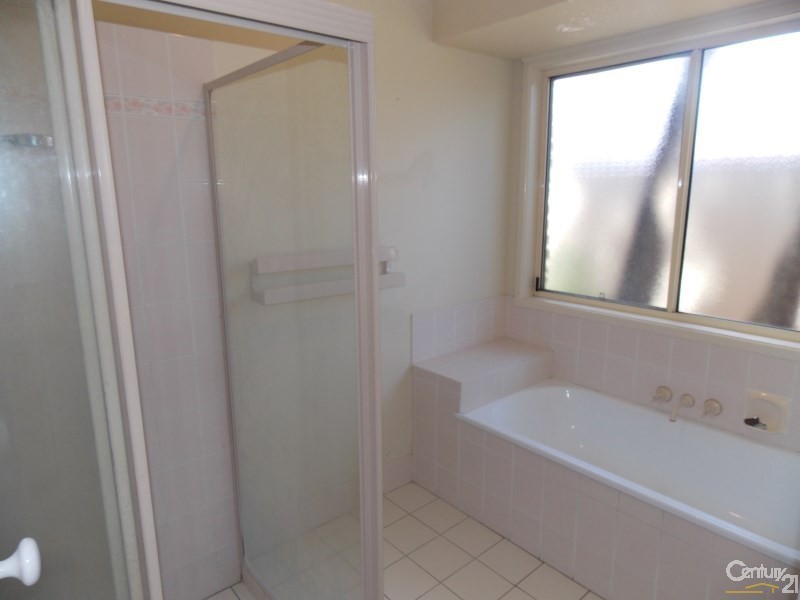 27 Plover Place, Tweed Heads West NSW 2485