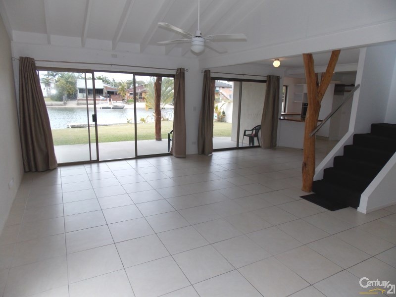 9 Gollan Drive, Tweed Heads West NSW 2485