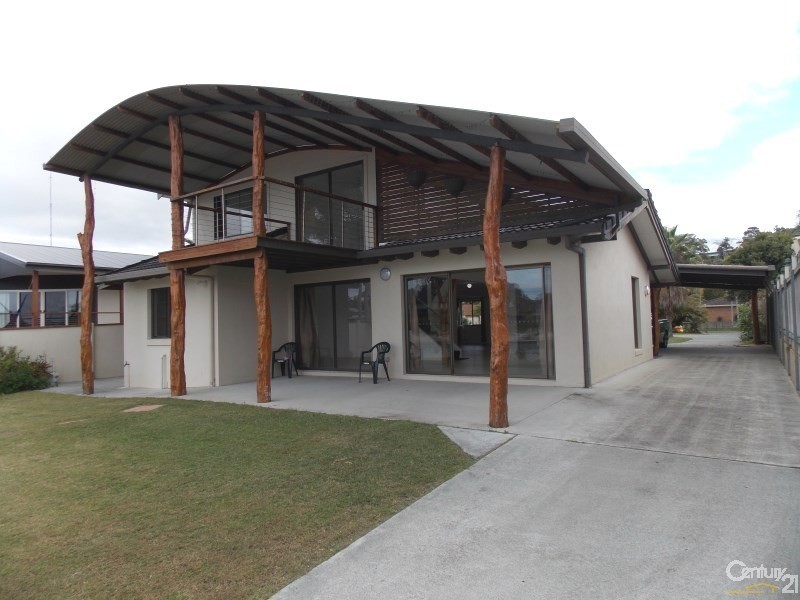 9 Gollan Drive, Tweed Heads West NSW 2485