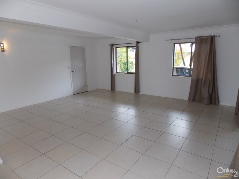 9 Gollan Drive, Tweed Heads West NSW 2485