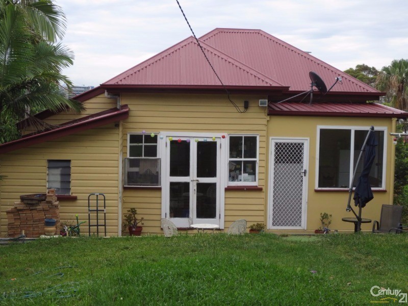 13 Rutledge Street, Coolangatta QLD 4225