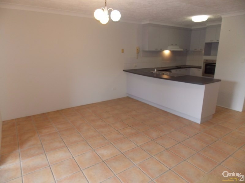 6/17 Korina Ave, Coolangatta QLD 4225