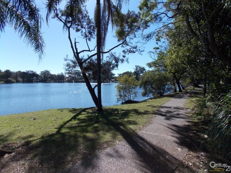 2/56 Laguna Ave, Palm Beach QLD 4221