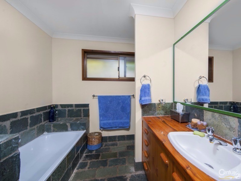 21 Cominan Avenue, Banora Point NSW 2486