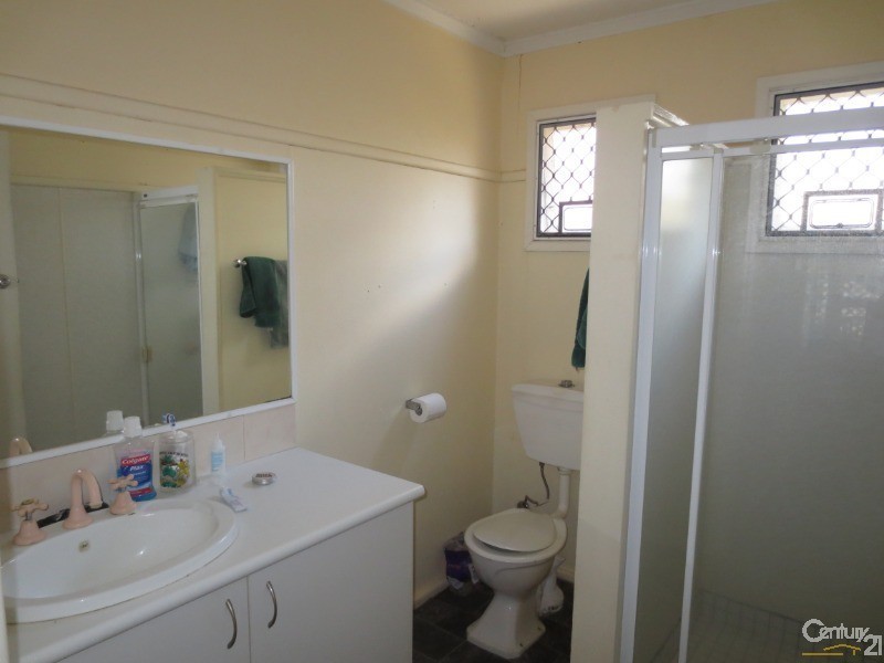 2/4 Johnston Street, Bilinga QLD 4225