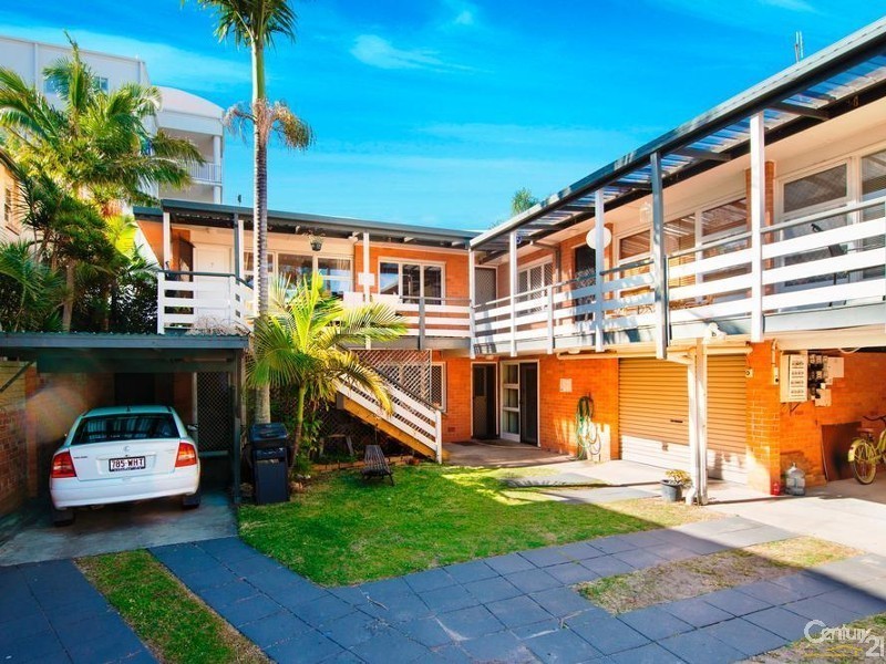 2/4 Johnston Street, Bilinga QLD 4225