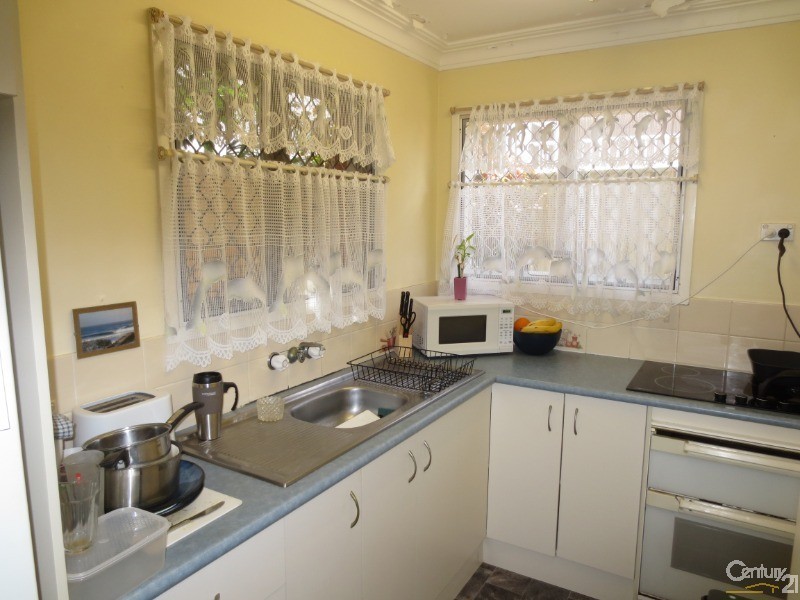 2/4 Johnston Street, Bilinga QLD 4225