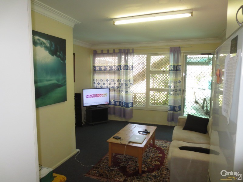 2/4 Johnston Street, Bilinga QLD 4225