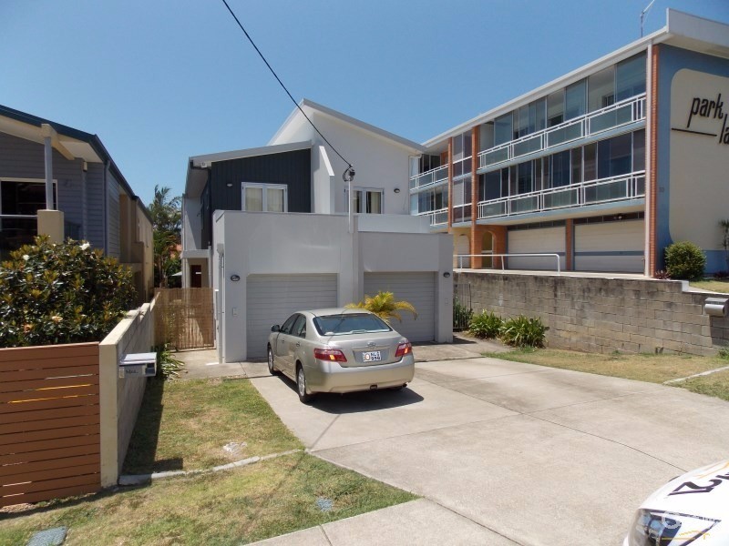 1/48 McLean Street, Coolangatta QLD 4225