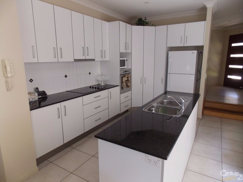 1/48 McLean Street, Coolangatta QLD 4225
