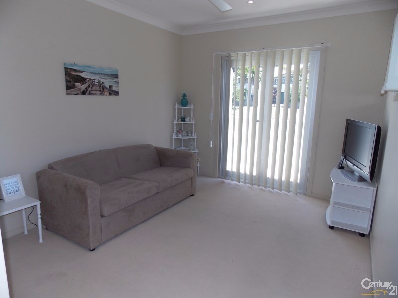 1/48 McLean Street, Coolangatta QLD 4225
