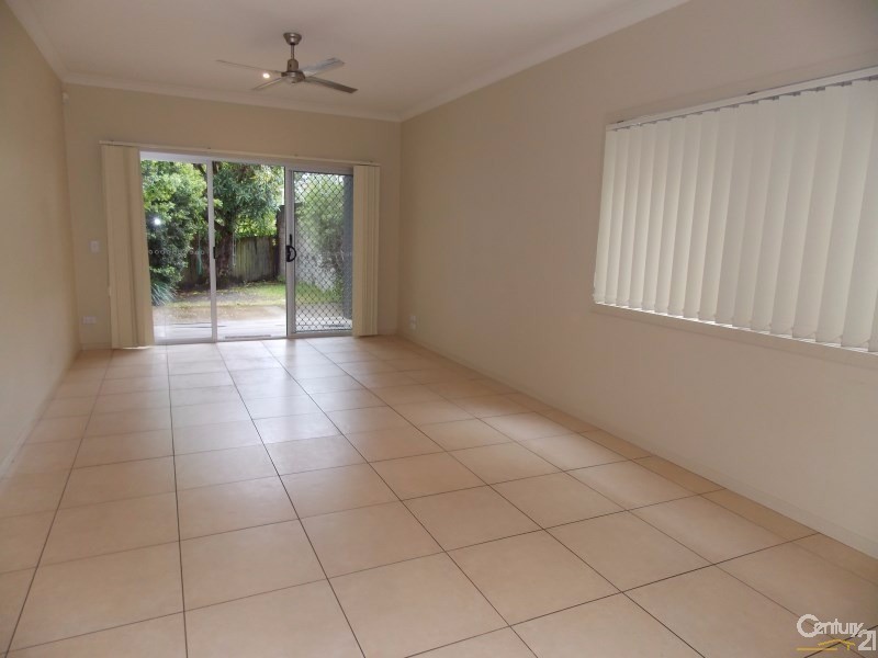 2/48 McLean Street, Coolangatta QLD 4225