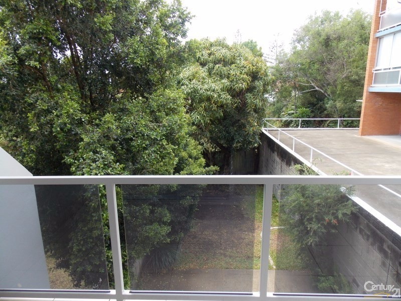 2/48 McLean Street, Coolangatta QLD 4225