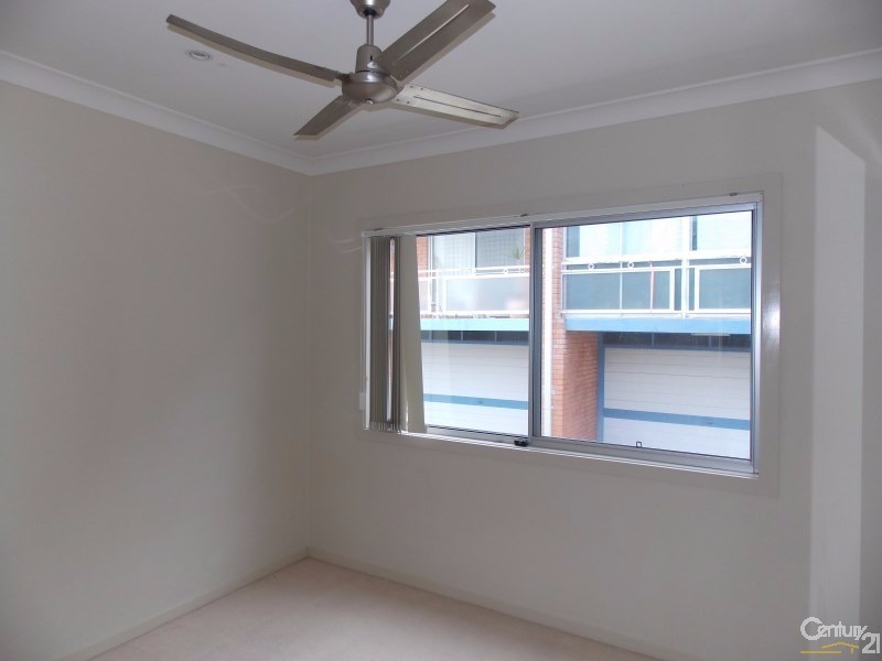 2/48 McLean Street, Coolangatta QLD 4225