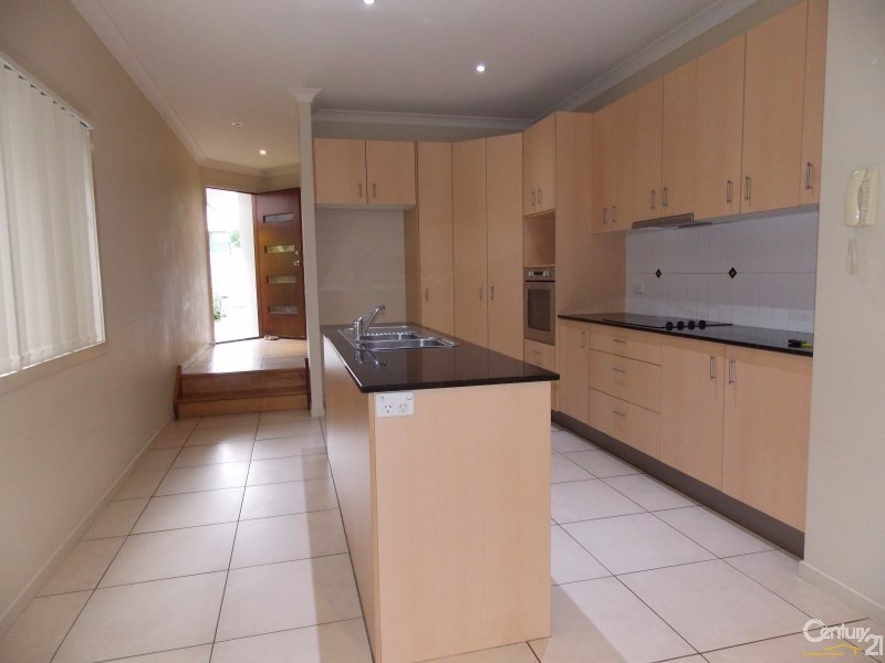 2/48 McLean Street, Coolangatta QLD 4225