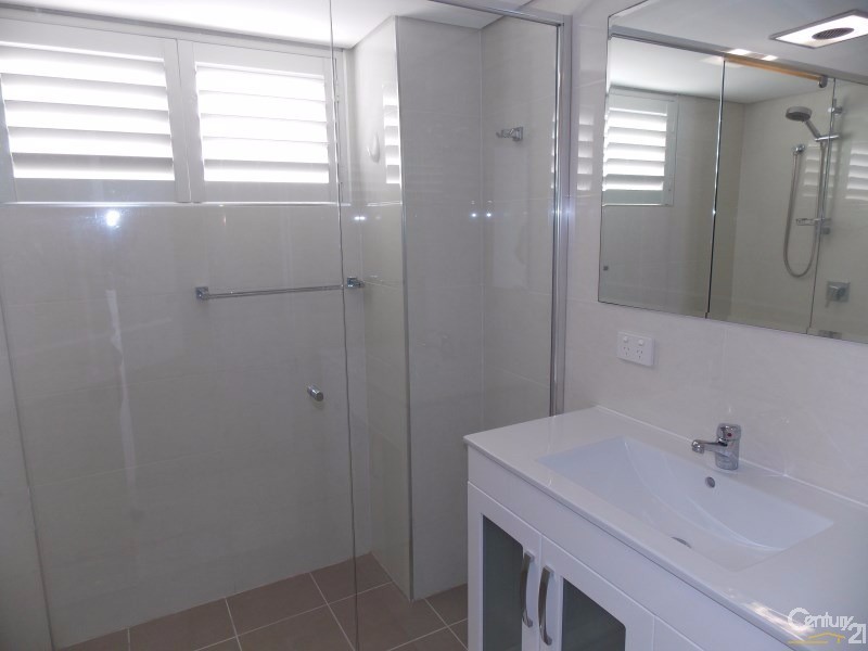 5/172 Marine Parade, Coolangatta QLD 4225