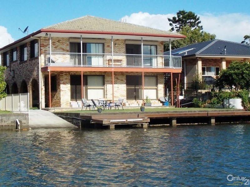 76 Jacaranda Avenue, Tweed Heads West NSW 2485