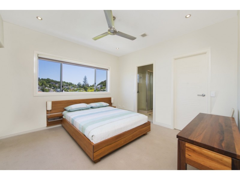 8/50 Dutton Street, Coolangatta QLD 4225